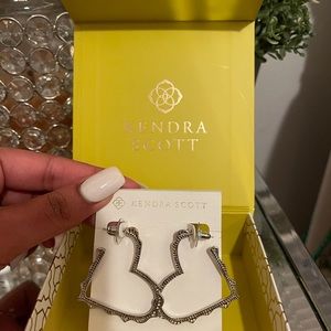Kendra Scott Heart Earrnings